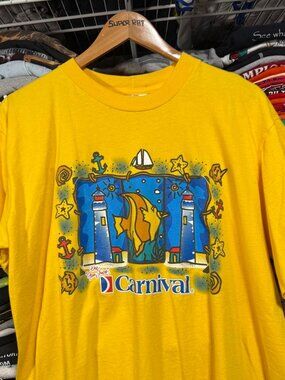 Vintage carnival cruise yellow cartoon fish graphic t shirt